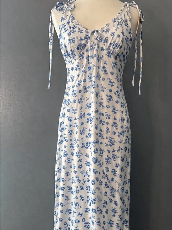 Marthea Dresses & Skirts - NWT Women's White blue floral  Print Maxi Dress M Cottagecore milkmaid coquette